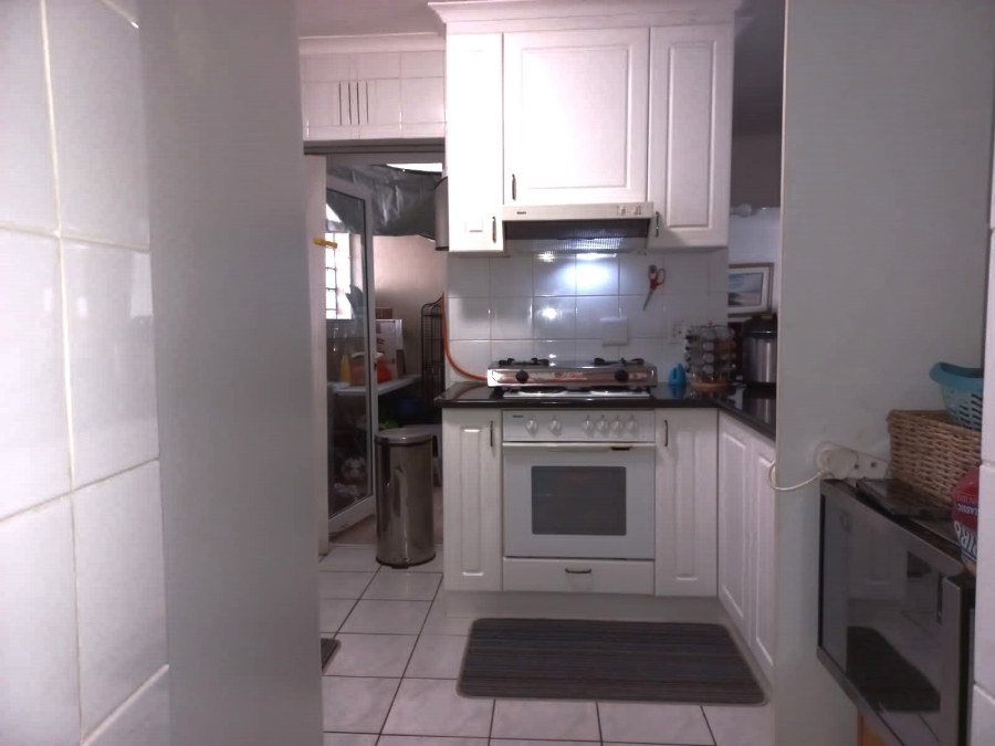 2 Bedroom Property for Sale in Harbour Island Western Cape